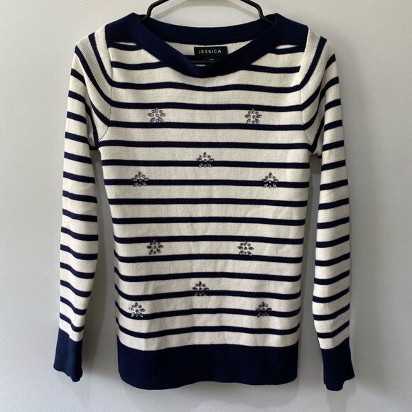 Jessica navy sweater with jewel flowers - Picture 4 of 7